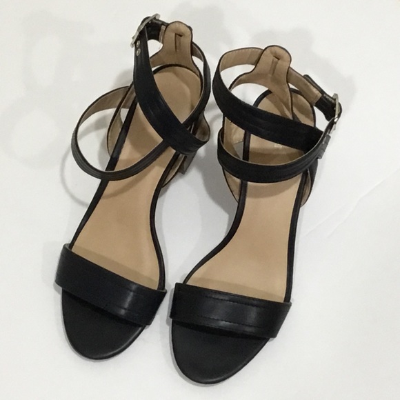 Apt. 9 Ankle Strap Open Black Shoe Size 8 - Picture 3 of 8